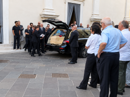 Castel Goffredo saluta Marco Bianchini: silenzio, lacrime e un ultimo grande applauso