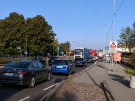 Tamponamento tra tre auto a Cerlongo, traffico in tilt sulla Goitese
