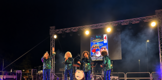 Musica, ricordi ed emozioni: piazza gremita e tanti applausi per “La Notte delle Stelle”