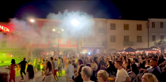 Notte Rosa 2026 a Suzzara: una città trasformata in palcoscenico per 5.000 persone