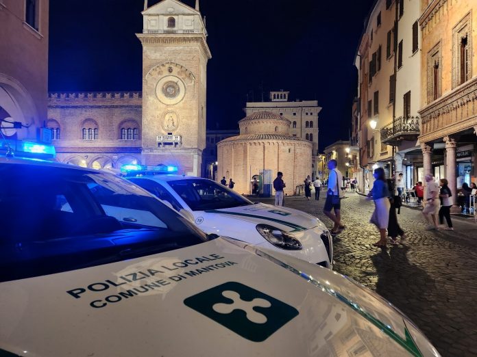 Pattuglie polizia locale mantova