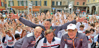 Piazza Virgiliana si veste di sport per centinaia di ragazzi con quattro grandi campioni