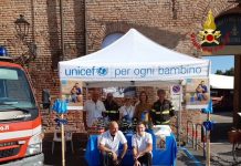 Mezzi storici e moderni in mostra, Vigili del fuoco al fianco di Unicef