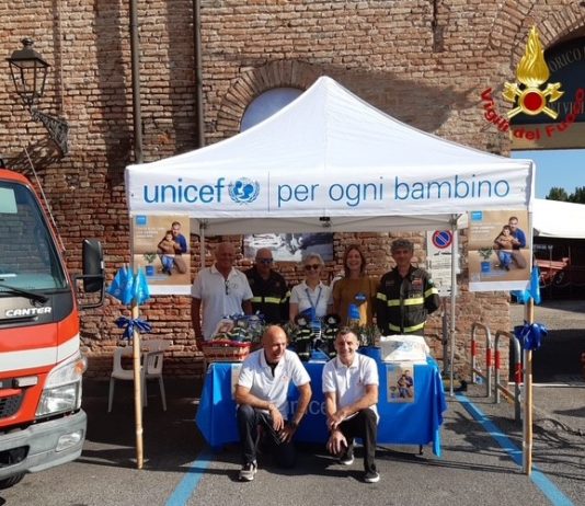 Mezzi storici e moderni in mostra, Vigili del fuoco al fianco di Unicef