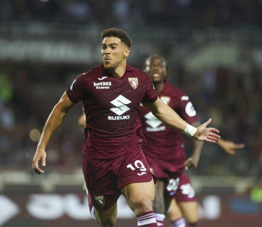 Fiorentina in piena crisi, il Torino vince 2-1 al Franchi e viola sommersi dai fischi