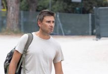 Alessandro Di Battista tornato in Italia dopo il malore: il volo in tre tappe e il ricovero al Gemelli, cosa sappiamo