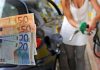 Benzina e diesel, prezzo continua a salire: quanto costano al litro, self e autostrada
