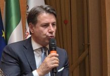 Ucraina, Conte: “M5S non firmerà un programma che preveda armi a Kiev”