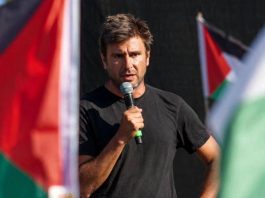 Alessandro Di Battista, l’ultimo aggiornamento dopo l’intervento a Cuba: “Affronta nel migliore dei modi questa fase”