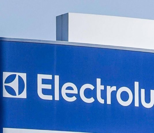 Electrolux, sindacati: “Azienda conferma il suo piano, è sciopero”