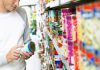 Spreco alimentare, non basta guardare la data: i 5 controlli prima di buttare il cibo