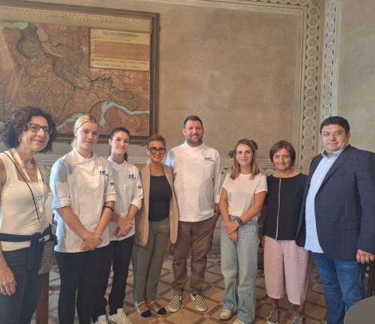 “La salute nel piatto”: al Mercato Coperto Coldiretti e IAL parlano ai giovani