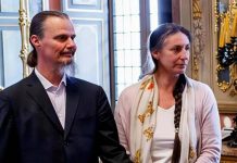 Famiglia nel bosco, arriva una nuova assistente sociale per il progressivo rientro dei bimbi