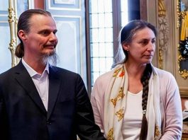 Famiglia nel bosco, Nathan e Catherine: “Decisione del Tribunale ci spezza il cuore”