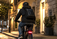 Mantova, tenta di sfuggire al controllo dei carabinieri in bici elettrica: straniero denunciato