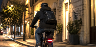 Mantova, tenta di sfuggire al controllo dei carabinieri in bici elettrica: straniero denunciato