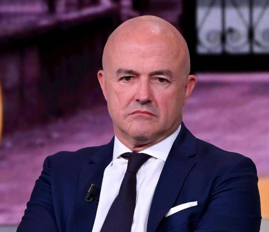 Gianluigi Nuzzi torna con Dentro la notizia, l’approfondimento pomeridiano di Canale 5