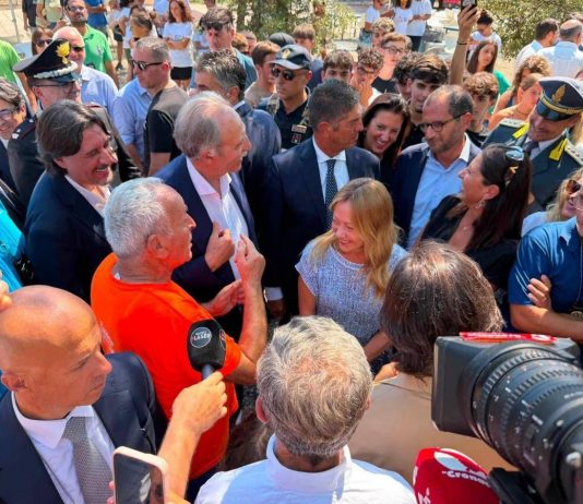 Meloni: “Il Sud cresce più della media nazionale, ora priorità per i troppi ragazzi che vanno via”