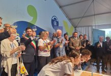 Festivaletteratura, 30 anni di storie, libri ed emozioni: un lungo applauso per Luca Nicolini