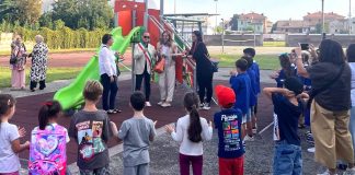 Ieri primo giorno di scuola a Ostiglia: dono ai remigini, inaugurato nuovo spazio giochi