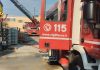 Asola, incendio sul tetto della ditta di bevande: vigili del fuoco spengono le fiamme
