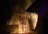 Asola, incendio all’alba in via Lazio: casetta in legno distrutta
