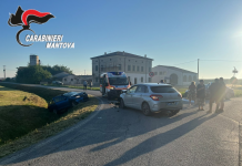 San Giovanni del Dosso, scontro tra due auto: 79enne trasportato in ospedale
