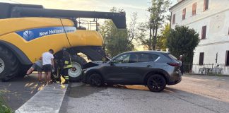 S. Lucia di Quistello, paura per scontro tra auto e mezzo agricolo