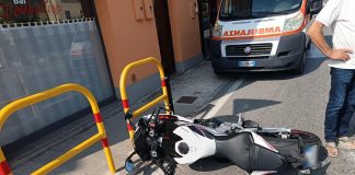 Suzzara, scontro tra auto e moto alla rotonda di piazzale Spartaco
