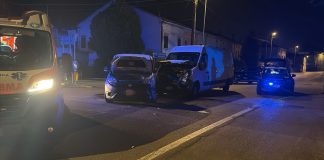 Bondanello, scontro tra due furgoni: feriti un 26enne e un 44enne