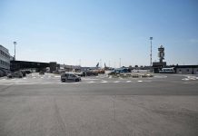 Principio di incendio aereo Easyjet, aeroporto Malpensa momentaneamente chiuso