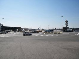 Principio di incendio aereo Easyjet, aeroporto Malpensa momentaneamente chiuso