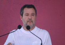 Lega, Salvini a Pontida lancia il congresso a ottobre: “Nessuno spazio a divisioni”