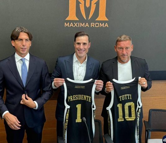 La Maxima Roma si presenta, con Totti per riportare in alto il basket della Capitale
