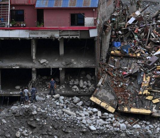 Alluvione in Nepal e Tibet, i morti sono più di 1.000
