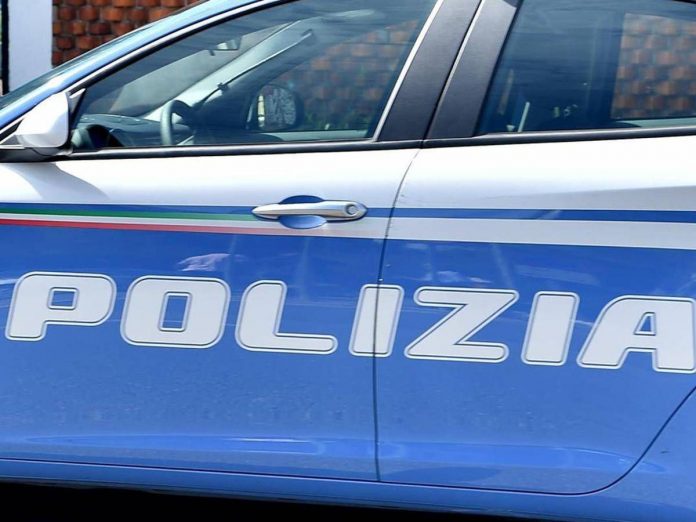 operazione_della_polizia_antiterrorismo_alla_piscina_argelati_-2