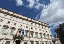Addio bollo e tripletta flat tax, il ‘cantiere’ Manovra tra voto e risorse