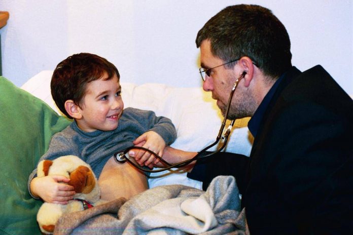 pediatra_visita_bambino_a_domicilio
