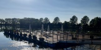 Inaugurazione dell’Isola della Pace ai Laghi Margonara: nasce il giardino galleggiante