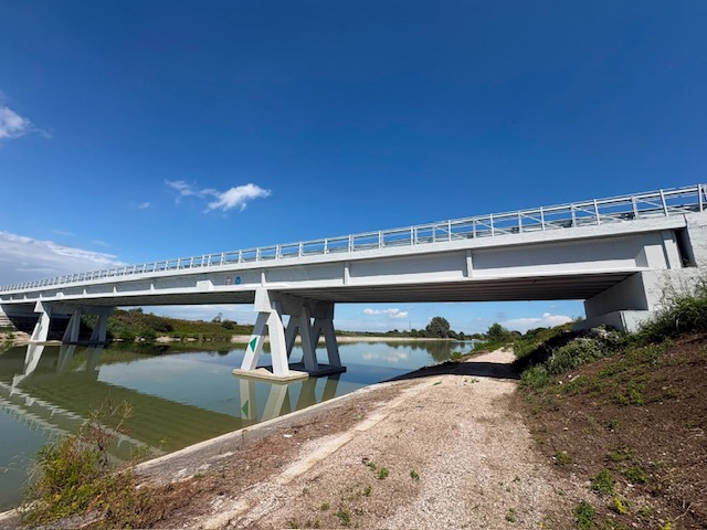 ponte cardinala su Canal Bianco