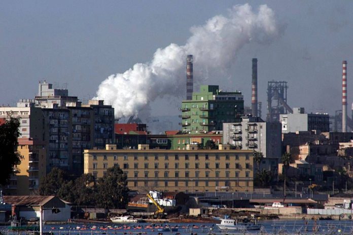 reportage_ilva_di_taranto_il_tramonto_drammatico_di_un_industria_italiana