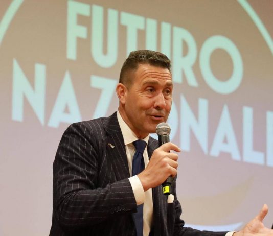 Vannacci: “Futuro Nazionale al meeting neonazista in Trentino? Ognuno è libero di andare dove vuole, io magari vado alla Festa dell’Unità”