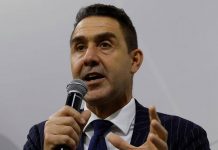 Vannacci relatore al seminario della polizia a Torino, scoppia la polemica