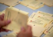 Elezioni in Svezia, centrosinistra avanti: sfida all’ultimo voto