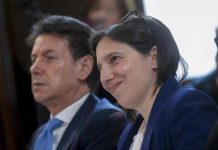 “Opposizione frammentata riuscirà a unirsi contro Meloni?”, lo scenario politico italiano visto dal Financial Times