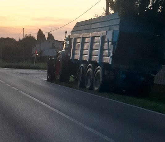Bondeno, guasto all’idroguida del trattore, scia d’olio per 500 metri sulla Sp.50
