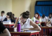Caldo estremo e aule roventi, l’appello dei medici dell’ambiente: “Rinviare l’apertura delle scuole al Sud”