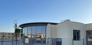 Primo giorno di scuola nel nuovo plesso per i bambini della materna di Porto