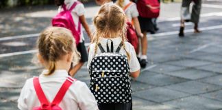 Mantova, meno auto davanti alla scuola Nievo: da ottobre riparte il servizio Kiss&Ride