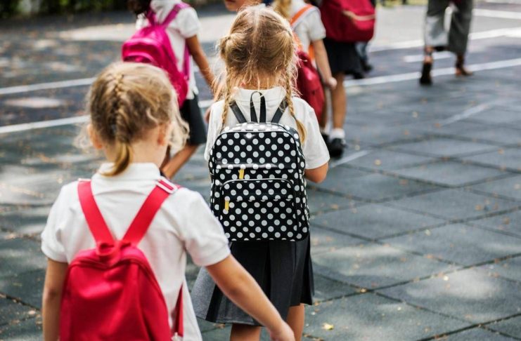 Mantova, meno auto davanti alla scuola Nievo: da ottobre riparte il servizio Kiss&Ride